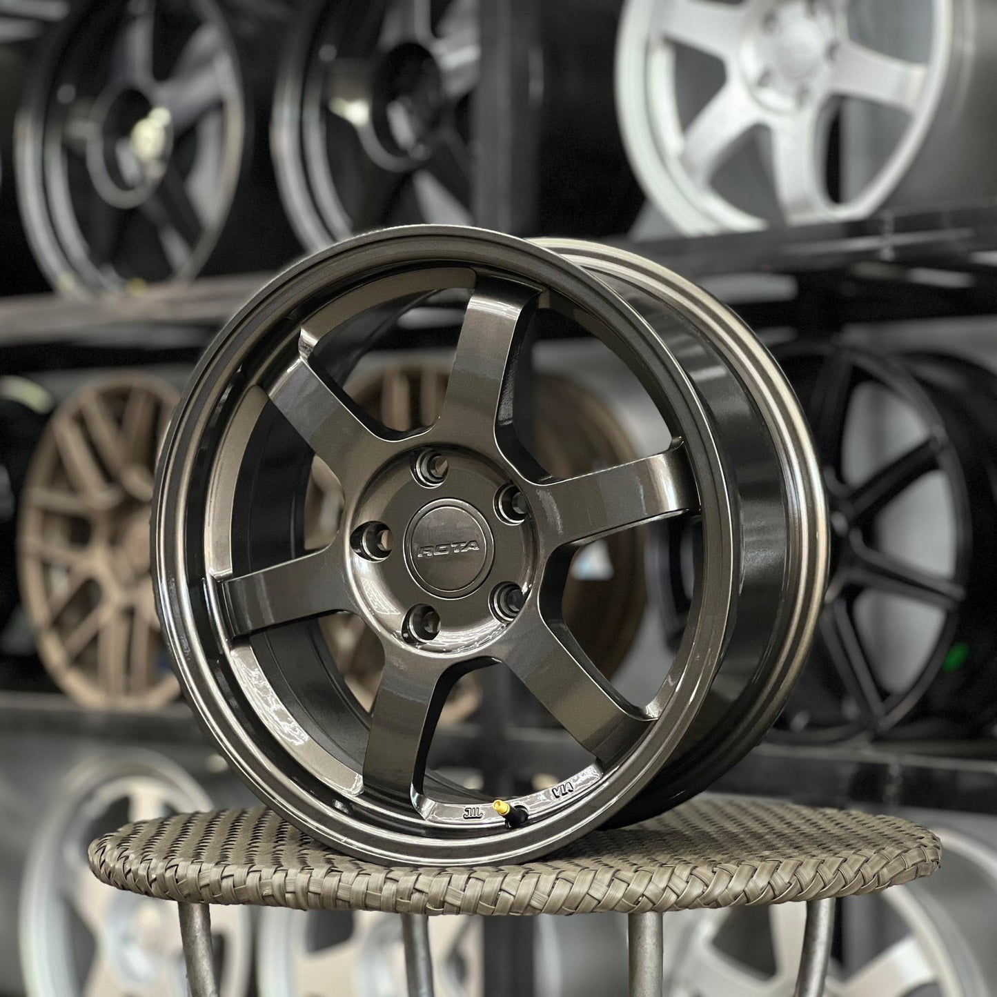 ROTA GRID RACING 16X7X5H/114.3 ET 40 GUN METALLIC