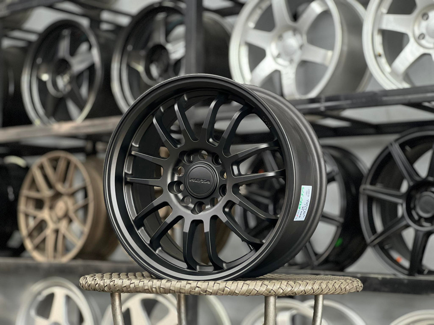 ROTA SVN 16X7X4H/100 FLAT BLACK