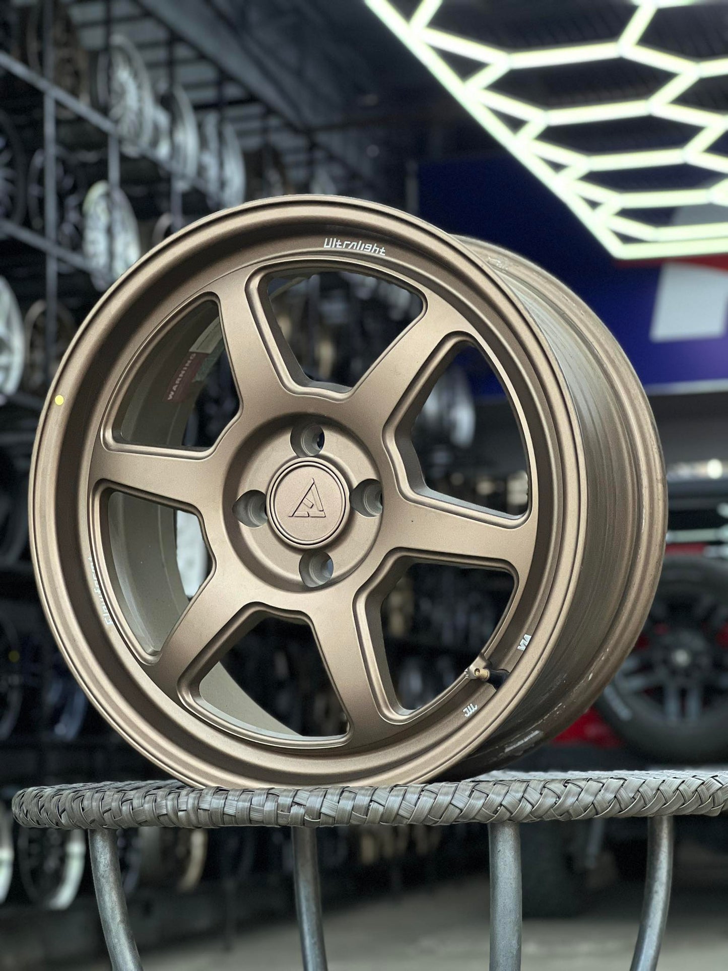 VLF-S03 FLOW FORM 17X7.5X4H/100 ET 35 MATTE BRONZE
