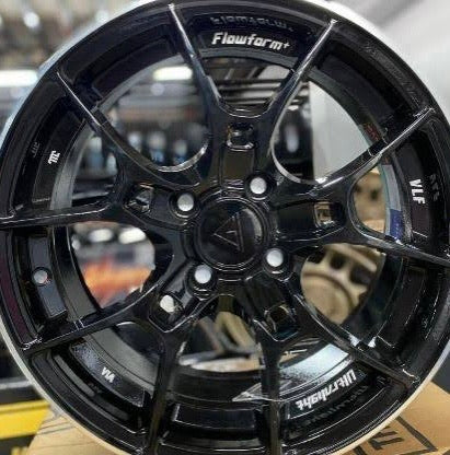 VLF-ULF09 FLOW FORM 17X7.5X4H/100 ET 38 GLOSS BLACK