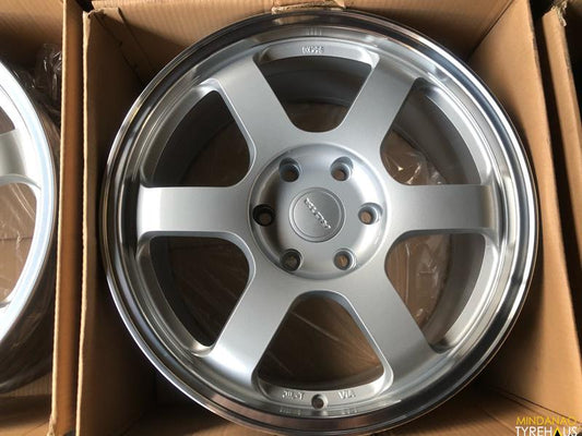 ROTA GRID OFFROAD 18X8.5X6H/139.7 RL PLAIN SILVER