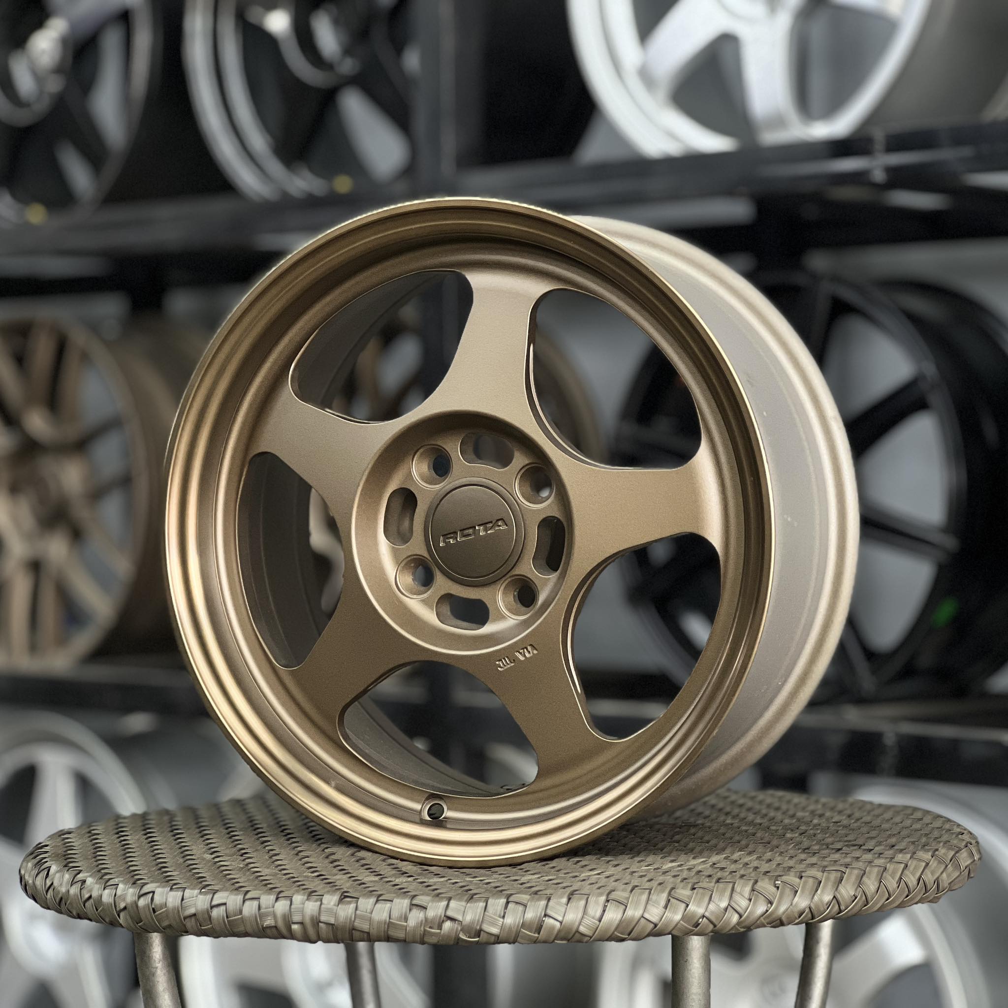 ROTA SLIP STREAM 15X6.5X4H/100 SPEED BRONZE – UbecMags